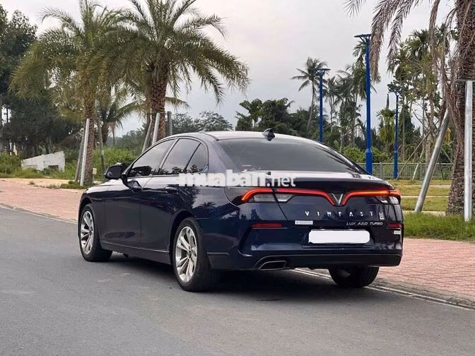 Vinfast Lux A 2022 Base Xanh 36000 km