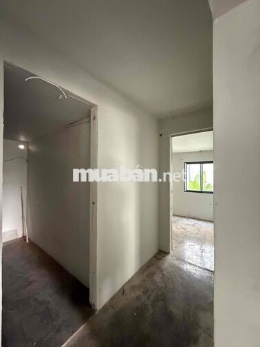 Cho thuê mặt bằng Tân Định Q1 – Ngang 20m – Bãi xe rộng – Traffic tốt