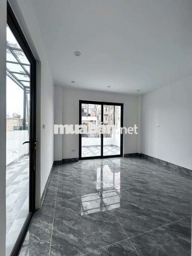 Cho thuê nhà mới 55m² – 6 tầng thang máy – Khâm Thiên