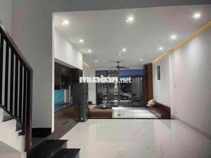 NHÀ 3 TẦNG GỒM 6 PHÒNG NGỦ FULL NỘI THẤT