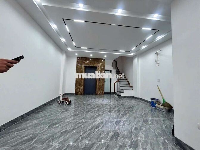 Cho thuê nhà mới 55m² – 6 tầng thang máy – Khâm Thiên