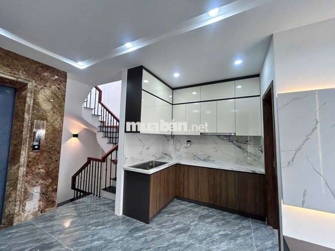 Cho thuê nhà mới 55m² – 6 tầng thang máy – Khâm Thiên