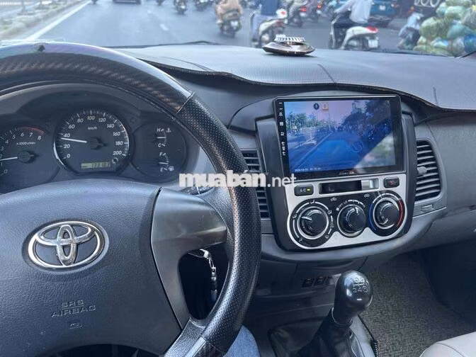 Toyota Innova 2013 Bạc 13 vạn