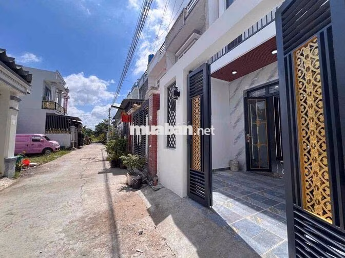 nhà chính chủ 2 lầu có sân thượng tân kim QL50 giá rẻ hoàn công shr