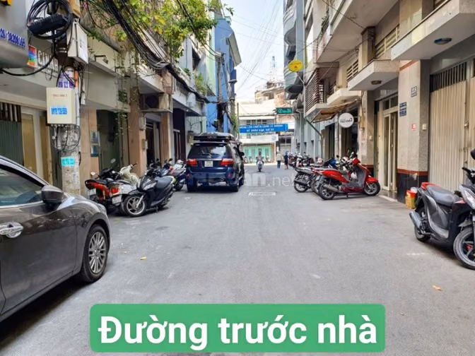 Văn phòng 30m2 chính chủ Quận 1 !