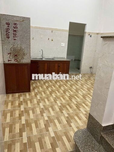 Cho thuê nhà nguyên căn 1 trệt 3 lầu 4pn 3wc dt 4x15m sạch đẹp,