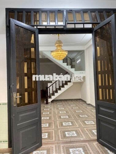 Cho thuê nhà nguyên căn 1 trệt 3 lầu 4pn 3wc dt 4x15m sạch đẹp,