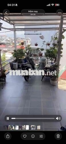 Bán nhà chỉ 1,1 tỉ nhà cách trục đường chính Cao Xanh 20m