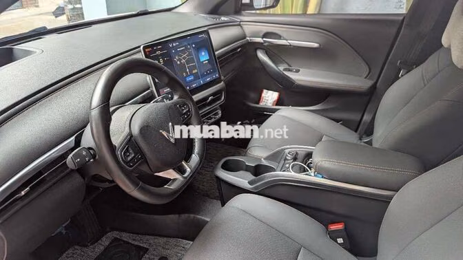 VinFast VF6 Plus 2025 Trắng 4 vạn