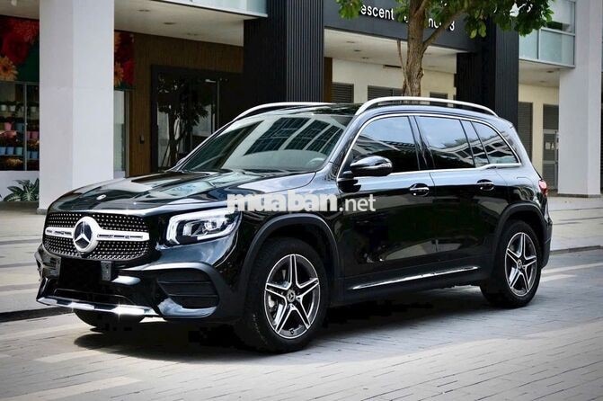 Mercedes GLB 200 AMG model 2022 Đen siêu lướt