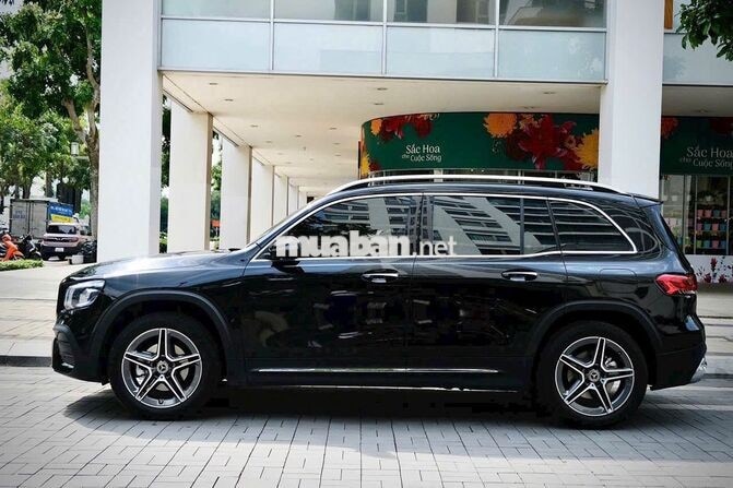 Mercedes GLB 200 AMG model 2022 Đen siêu lướt