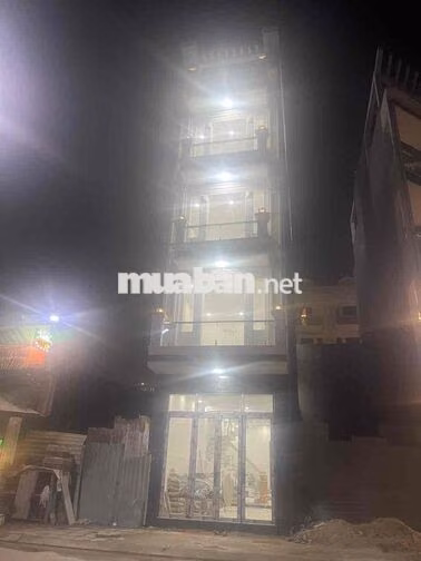nhà mặt tiền kênh tham lương. vị trí góc ngã 3
