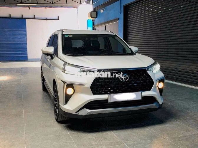 Toyota Veloz Cross Top Trắng 7 chỗ 70000 km