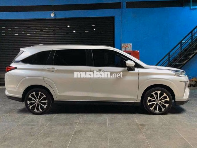Toyota Veloz Cross Top Trắng 7 chỗ 70000 km