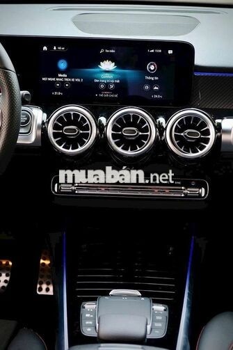 Mercedes GLB 200 AMG model 2022 Đen siêu lướt