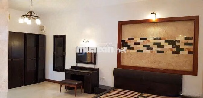 Cho thuê Lạc Long Quân - 5 tầng - 9m x 13m (DTSD: 585m2) - Chỉ 30tr
