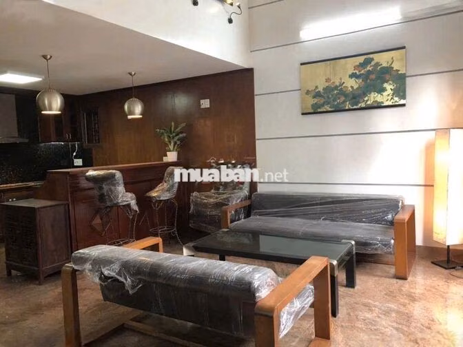 Cho thuê Lạc Long Quân - 5 tầng - 9m x 13m (DTSD: 585m2) - Chỉ 30tr