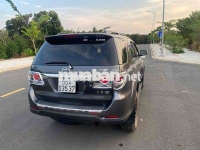 Toyota Fortuner 2014 Xám