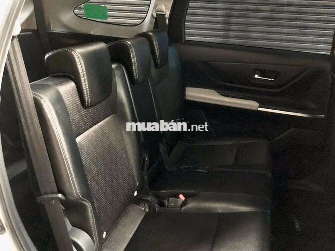 Toyota Veloz Cross Top Trắng 7 chỗ 70000 km