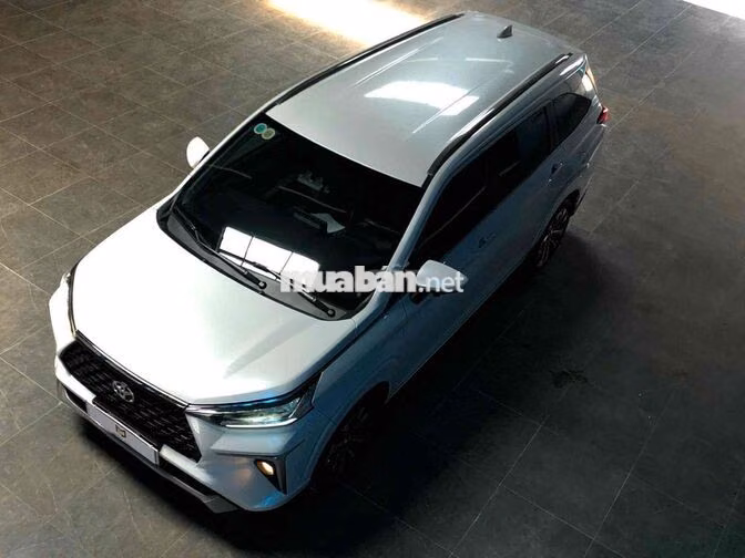 Toyota Veloz Cross Top Trắng 7 chỗ 70000 km