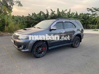 Toyota Fortuner 2014 Xám