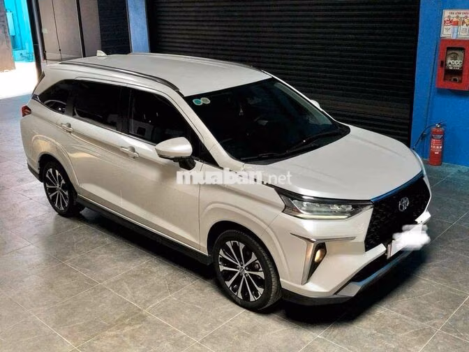 Toyota Veloz Cross Top Trắng 7 chỗ 70000 km