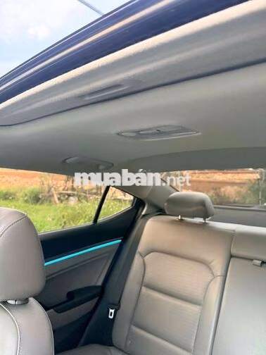 Hyundai Elantra 2016 AT 1.6 bản full Trắng