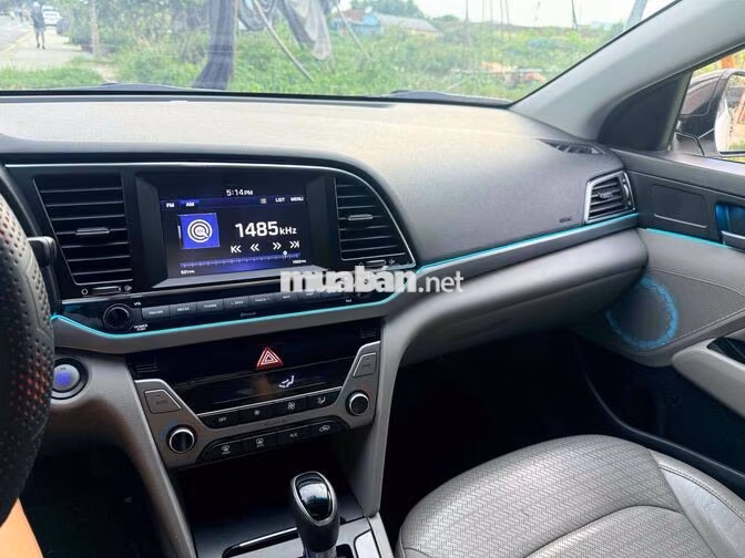 Hyundai Elantra 2016 AT 1.6 bản full Trắng
