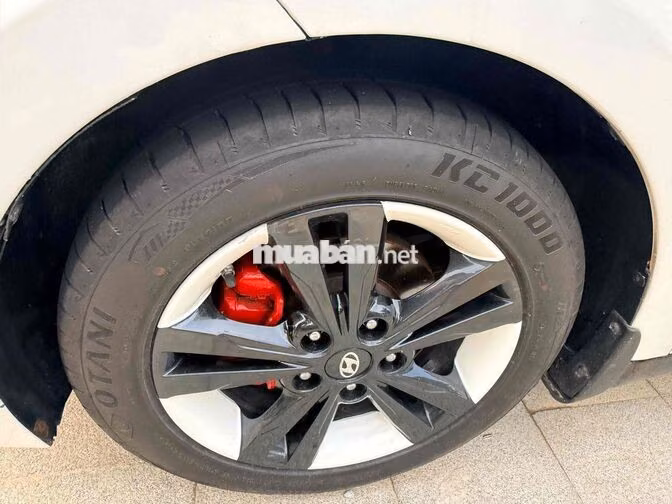 Hyundai Elantra 2016 AT 1.6 bản full Trắng
