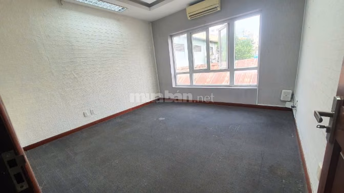 Văn phòng 30m2 chính chủ Quận 1 !