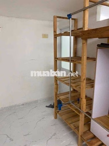cần cho thuê nhà nhỏ nguyên căn