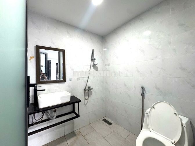 STUDIO FULL NỘI THẤT CỬA SỔ,NGAY NGUYỄN VĂN LƯỢNG,CUỐI DƯƠNG QUẢNG HÀM