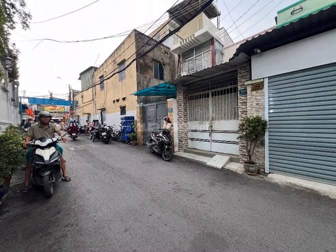 ✨Nhà 1 lầu DT:4x26m, hẻm xe hơi 6m sát Mặt tiền Lê Đức Thọ, P15