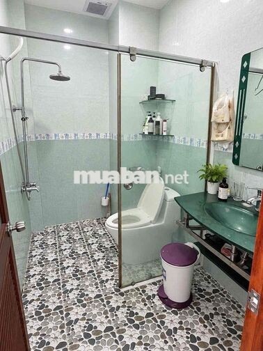 Cho thuê nguyên căn nhà mới XVNT 40m2, 3 tầng, 2pn siêu rộng, giá 12tr