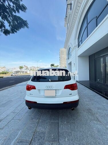Audi Q7 2009 Trắng 7 chỗ Đức 91.000 km