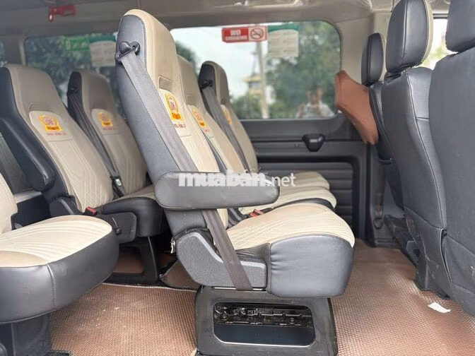 Ford Transit Premium 2024 màu trắng - 57000km