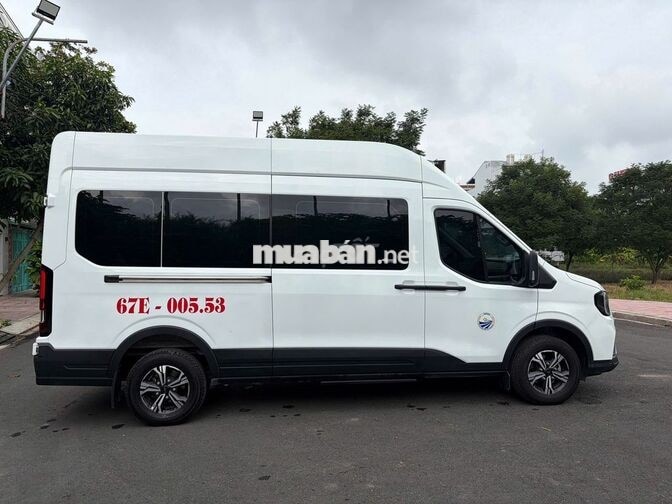 Ford Transit Premium 2024 màu trắng - 57000km