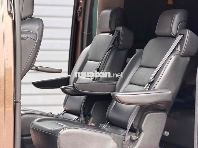 Peugeot Traveller Luxury 2019 Nâu