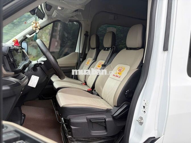 Ford Transit Premium 2024 màu trắng - 57000km
