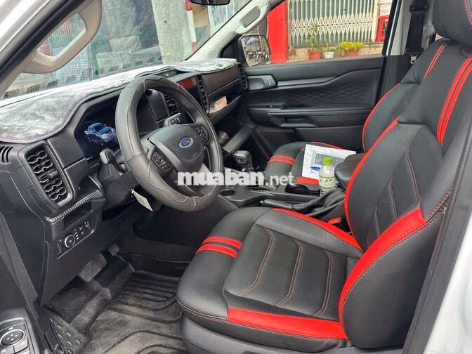Ford Ranger 2025, vay Ngân Hàng 75%, lướt 2.000km