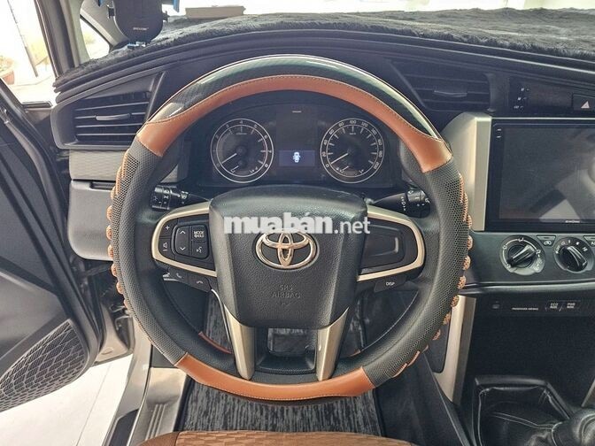 Toyota Innova 2.0E 2017 Số sàn. Zin cả xe. Đẹp Quá