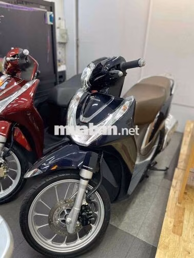 Honda SH Mode Bạc