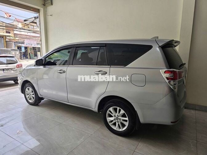 Toyota Innova 2.0E 2017 Số sàn. Zin cả xe. Đẹp Quá