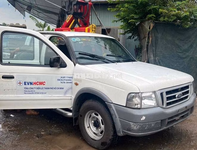 Ford Ranger XLT 2004 Số sàn Trắng