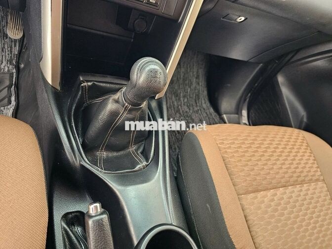 Toyota Innova 2.0E 2017 Số sàn. Zin cả xe. Đẹp Quá