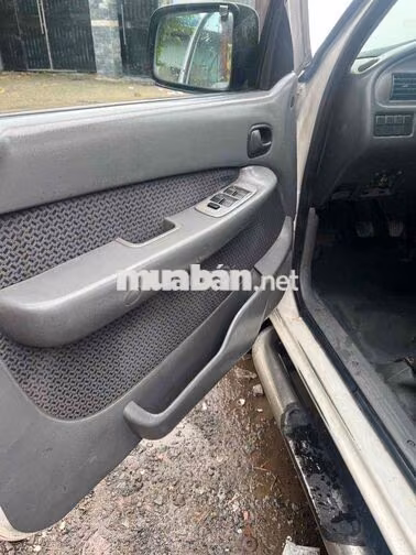Ford Ranger XLT 2004 Số sàn Trắng