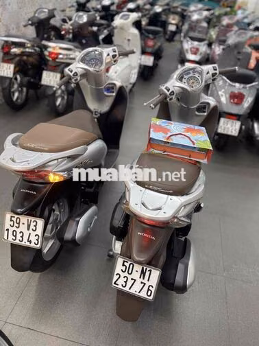 Honda SH Mode Bạc