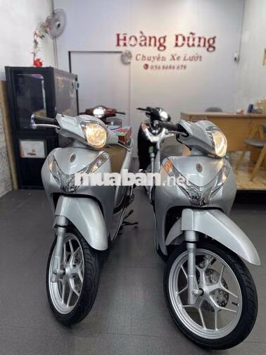 Honda SH Mode Bạc