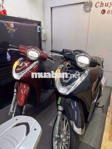 Honda SH Mode Bạc