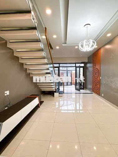 Bán nhà ngay Trường Chinh, Ngã tư An Sương Quận 12 dọn vào ở ngay